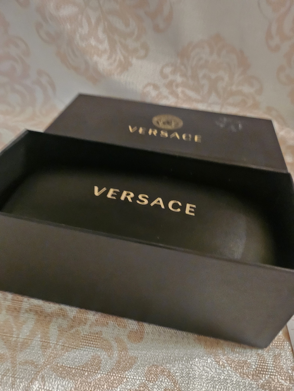Authentic Versace Sunglass Eyeglass Case Box Dust Cloth W/unbranded Glasses Set - Picture 2 of 15